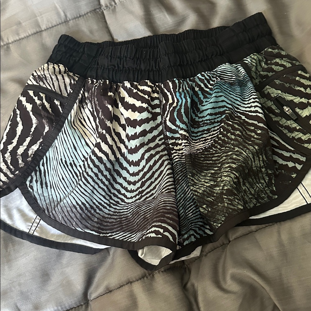 Lululemon 2016 Seawheeze Tracker Short - Secret Society Tofino Teal Black Sz 6